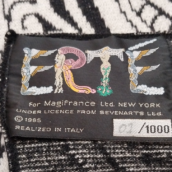 ERTE Black and White Knit Wrap/Shawl